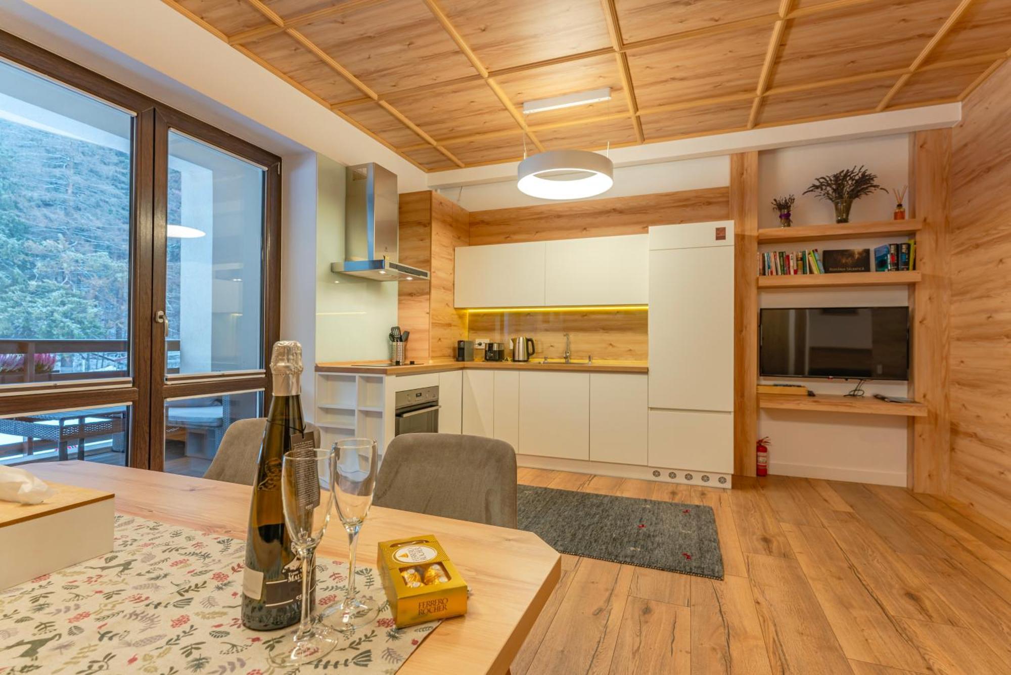 Poiana Ski Residence Apartment 5 ポイアナ・ブラショフ エクステリア 写真